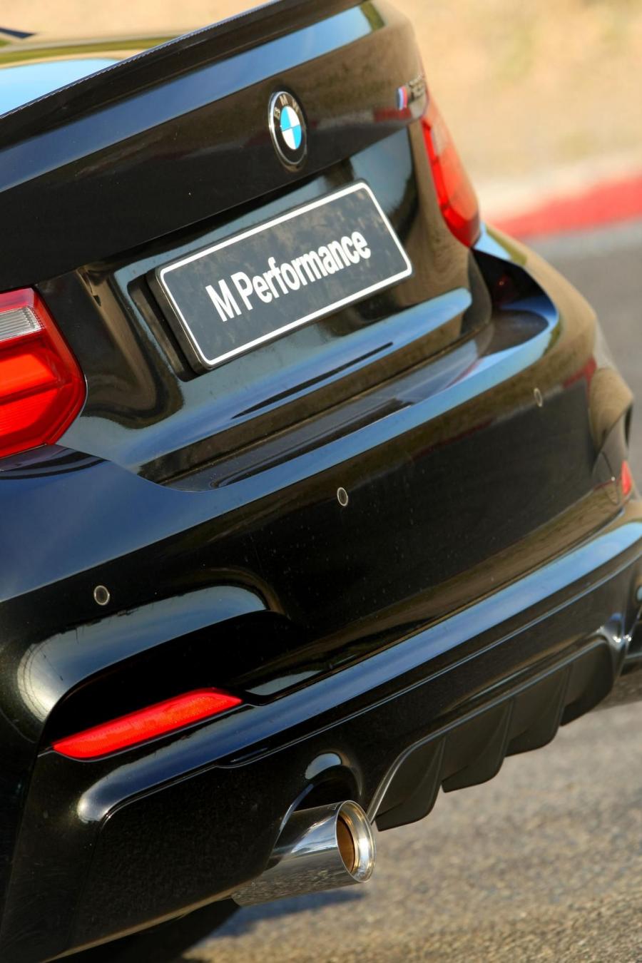  BMW M235i Track Edition 2014 года  (фото 18 из 30)
